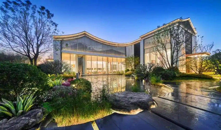 龙湖盛天景粼天著