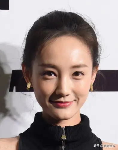 虎扑女神——李一桐