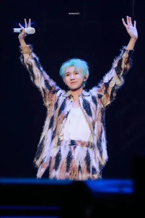 gidle蓝发全明星阵容#无意刷到原帖 有我老公王源哎!