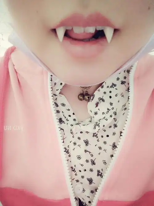 外贸 万圣节吸血鬼假牙僵尸牙齿小虎牙影视cos化妆舞会道具批发