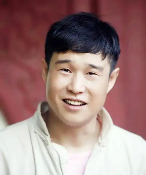 欢乐喜剧人第二季小沈阳图片