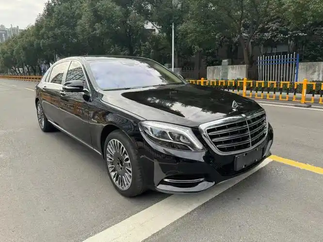 奔驰迈巴赫s400 16年3月奔驰迈巴赫s400,8万公里 - 抖音