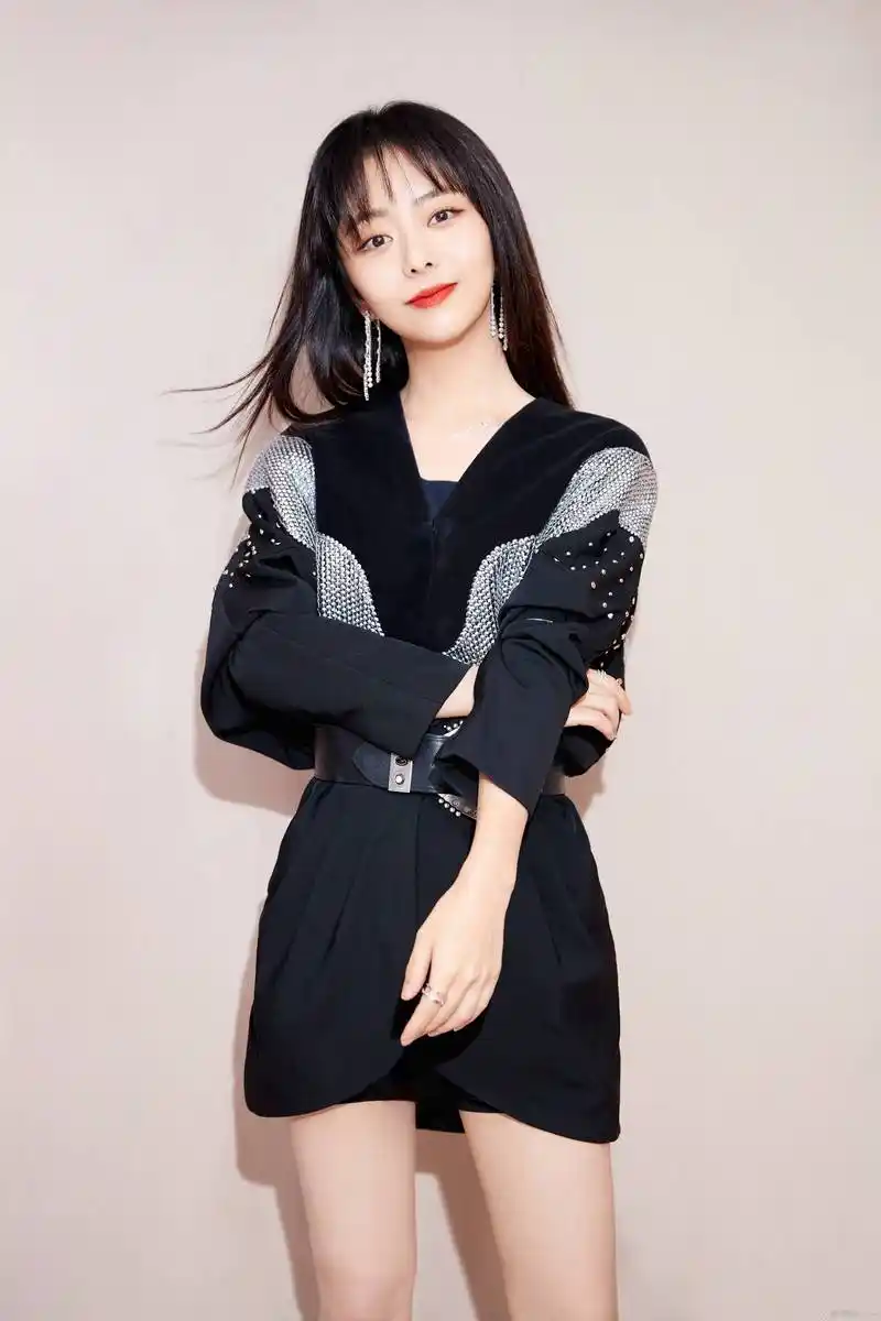 谭松韵 还是短发更好看! #谭松韵##性感美女##气质美女