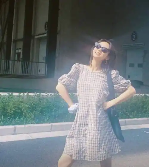 邢菲夏日穿搭太甜了满满的元气少女感一秒回到十八岁