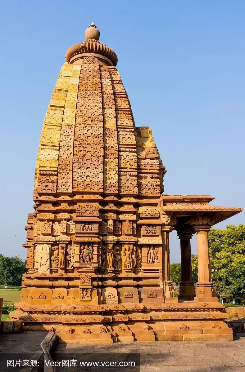 印度卡久劳的印度教耆那教寺庙