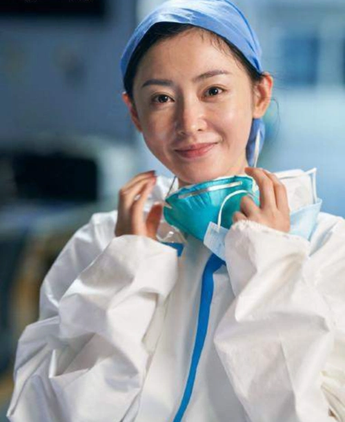 电影大全三座大山重压暑期档严重告急中国医生能否力挽狂澜