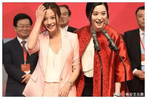 赵薇机场透露将回归,小燕子的"恶",真没人能治她吗|记者|林心如