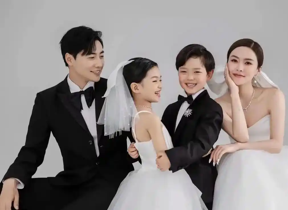 亲子照全家福 #儿童写真 #最美全家福 #幸福一家人  - 抖音