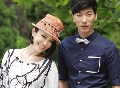 张亮的老婆照片