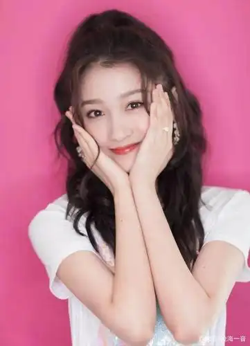 国民姑娘——关晓彤图片甄选