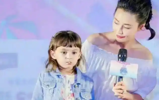 同妈不同命吴奇隆和刘诗诗孩子呵护有加前妻4岁女儿却遭退学