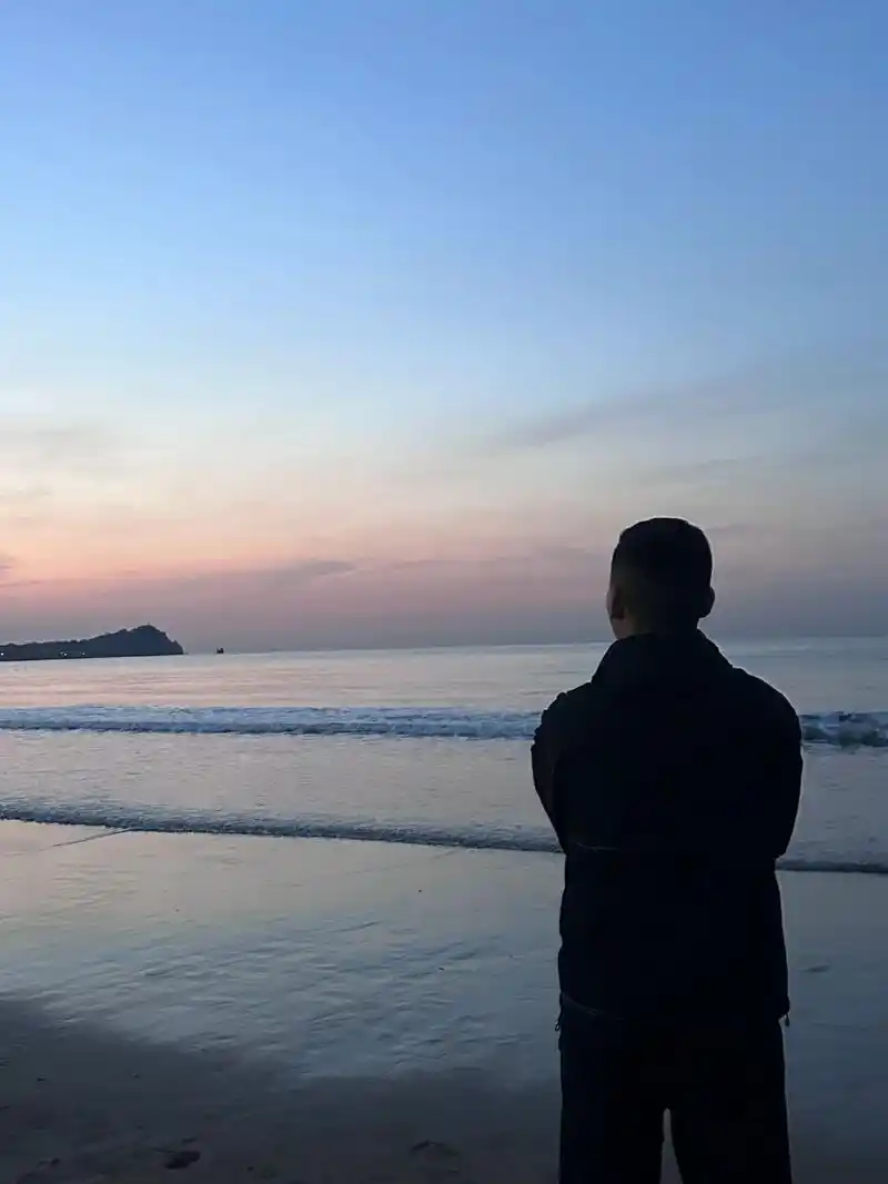 成熟老男人的背影