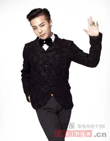 bigbang权志龙蓬松大背头发型 尽显潮流个性