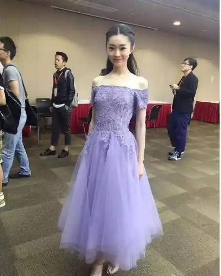 原创宋轶的独有时尚体重不到90斤筷子腿也可以很女神