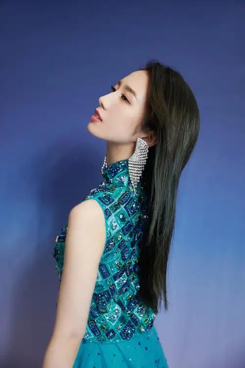 孟美岐美图写真安利数据组问十大人格你最喜欢谁mmq炒1唱跳大花孟美岐