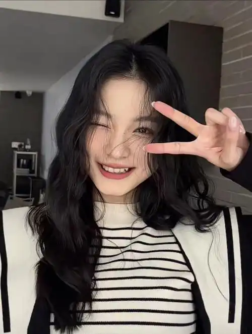 显白发色|桃染分享|挂耳染ins风染发y2k染发丨abg染发」高级感发色