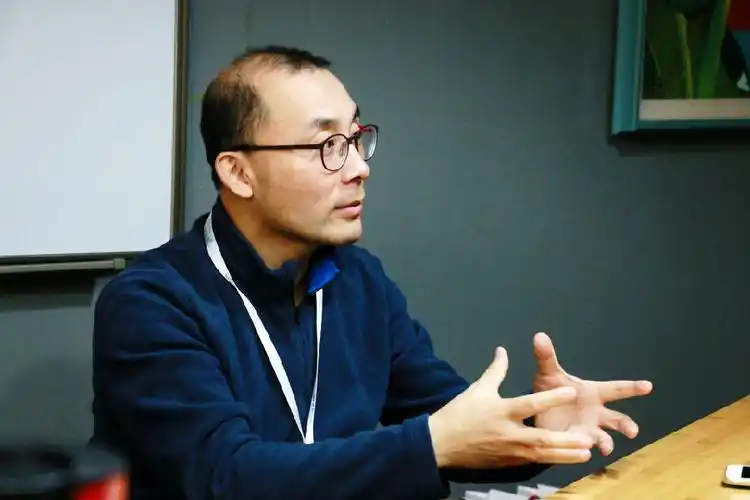 1997年,张永琪因为申请加拿大技术移民而与雅思结缘