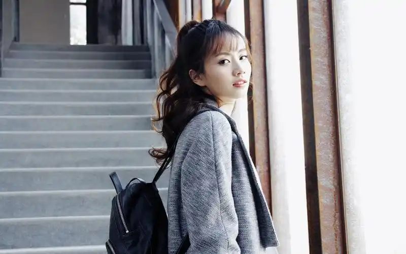 刘惜君-老娘不装了,飙唱《月半小夜曲》一曲封神,竟超越李克勤.