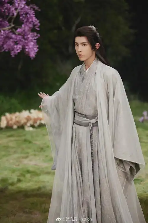 郭俊辰古装帅气满分一起期待郭俊辰新角色