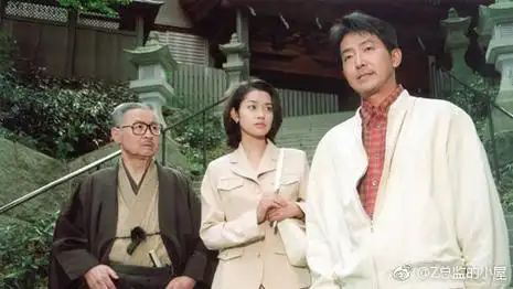 同名推理小说改编,讲述了奈良县吉野市天川村,隐居着能剧世家水上一族