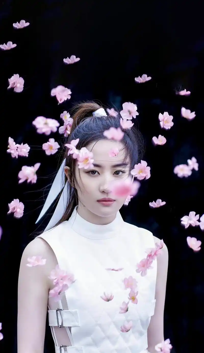 多变古风的刘亦菲,依旧仙气飘飘