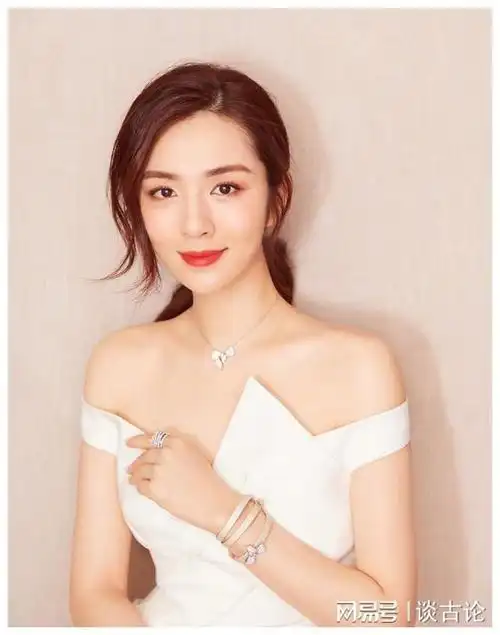 王晓晨深夜醉酒后发文引误解,得知真相后网友送上安慰|胡歌|女演员|女