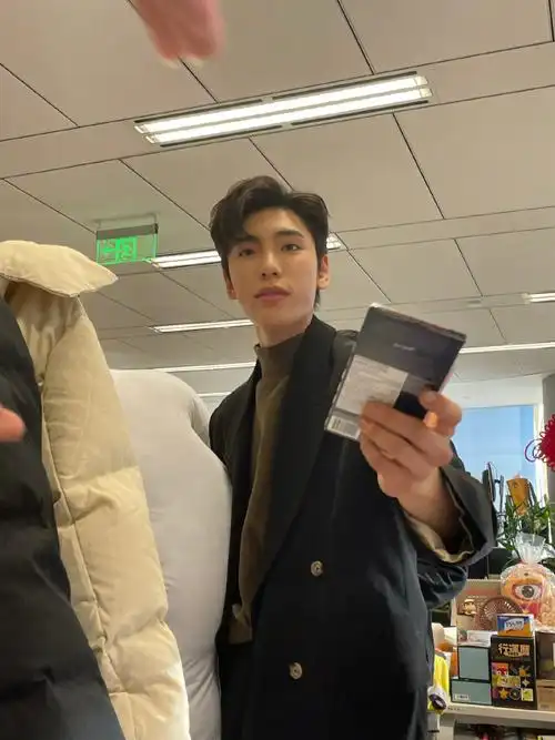 不会恋爱的我们王子异新浪扫楼##王子异生图