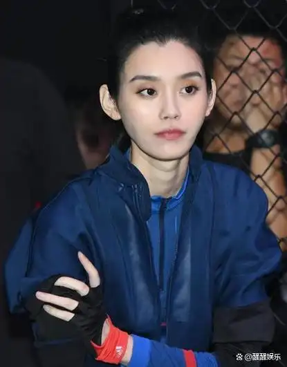 从"透明人"到c位,奚梦瑶的"豪门上升路",离不开"三板斧"