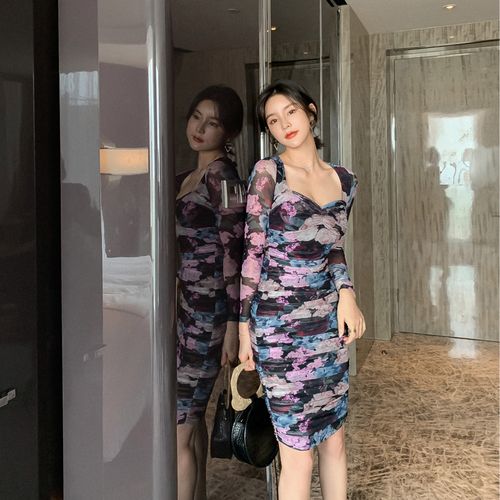 女神漂亮时尚修身有女人味的的衣服抹胸包臀性感花色紧身连衣裙