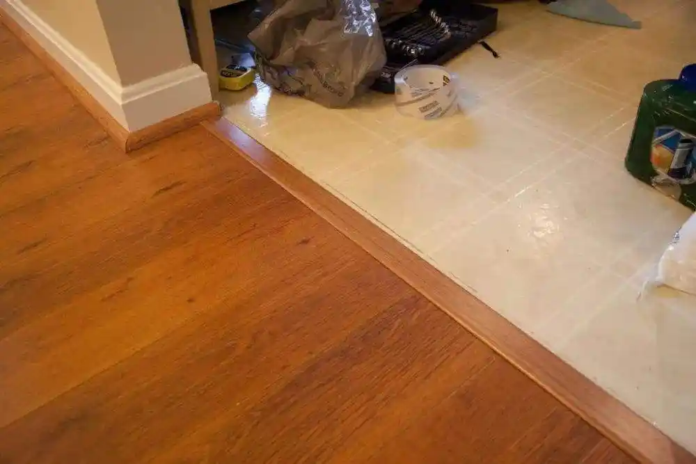 木地板和瓷砖接缝处理怎样好看