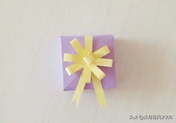 用一张纸折几下两分钟做一个小盒子,很实用的小手工,有制作过程