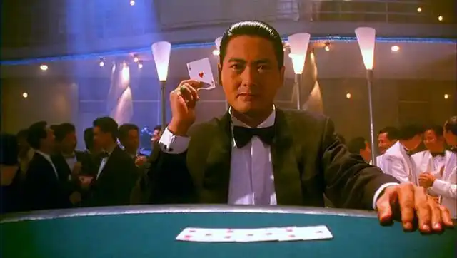 《赌神》中高进为什么每次都能抓到好牌,那么容易抓到红心a|刘德华|吴