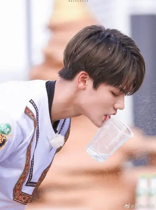 0824林彦俊生日快乐#林彦俊笑起来超级治愈,26岁生日快乐,永远保持