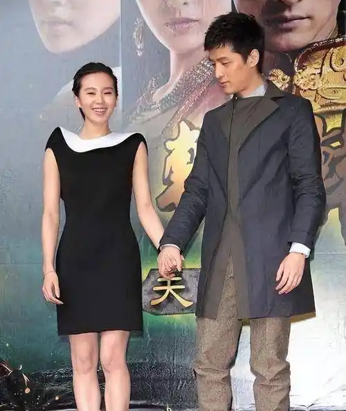 "白月光"刘诗诗婉拒胡歌,嫁大17岁吴奇隆只为当阔太?