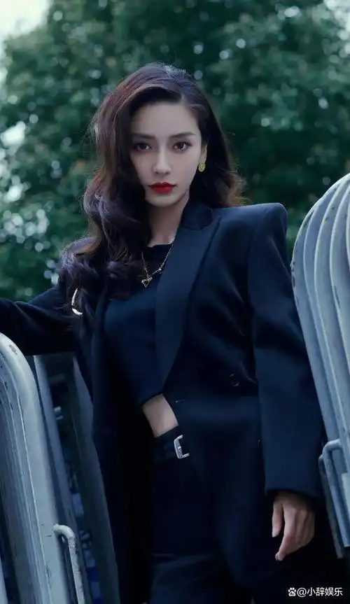 杨颖高清美图五官太精致了