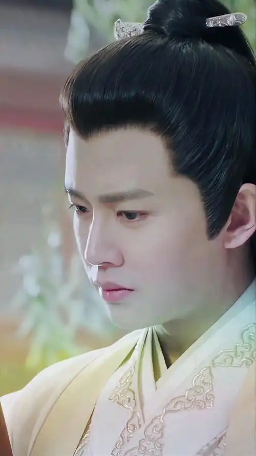 锦衣之下陆绎和今夏的绝美瞬间,二人不光演技好,颜值也很受大家喜欢