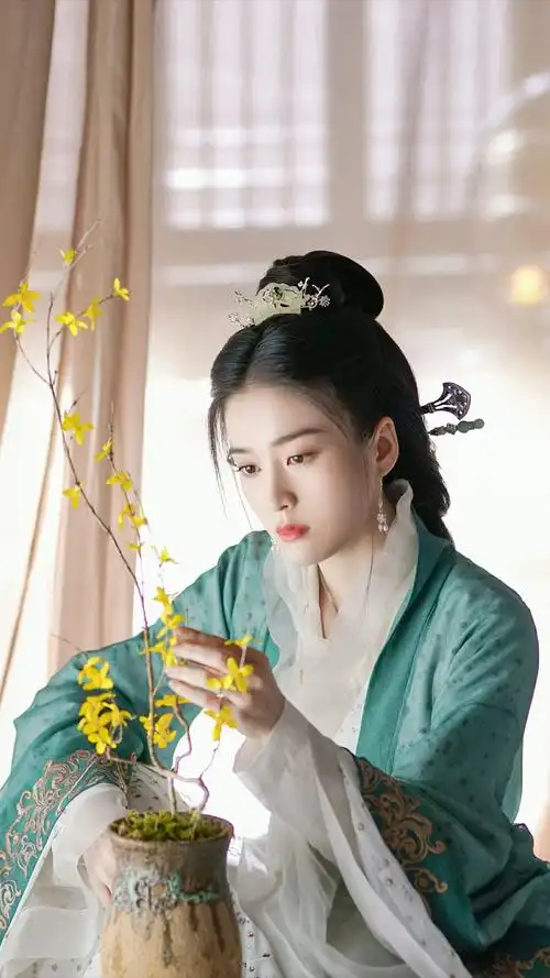 白发 容乐 张雪迎