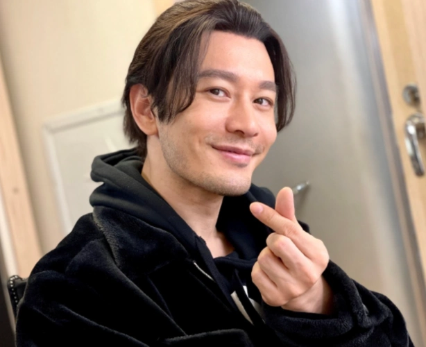 撒糖了!黄晓明穿baby同款外套自拍,女方出发录跑男一脸开心