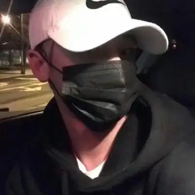 苏柒:戴口罩真人男头/愿你被这个世界温柔对待