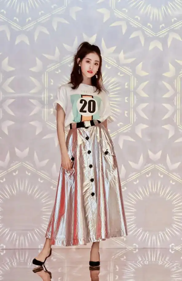 她在《谈判官》中苦恋秦天宇,曾与杨幂"抢"男人,美得令人心动