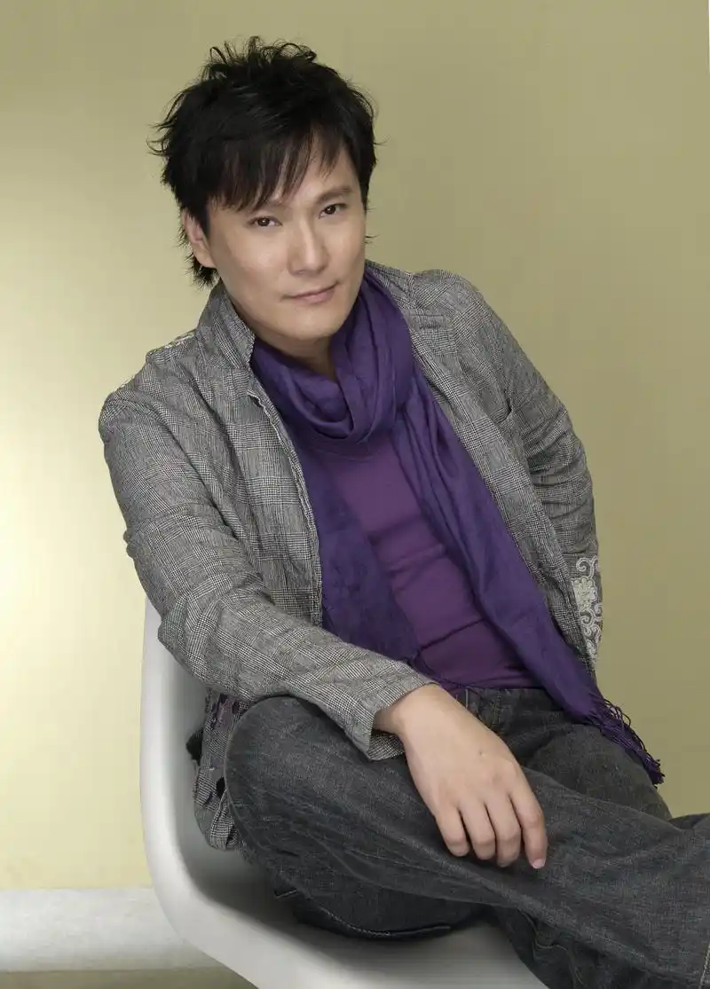 张信哲_明星写真_图集_电影网_1905.com