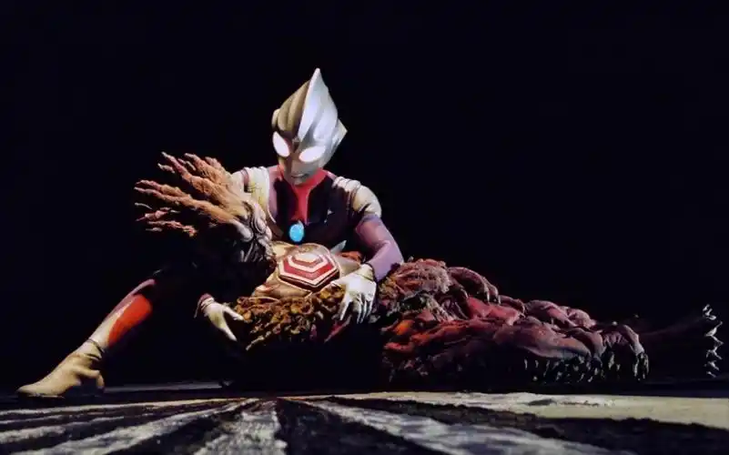 迪迦奥特曼【战斗片段27】最感人的一集