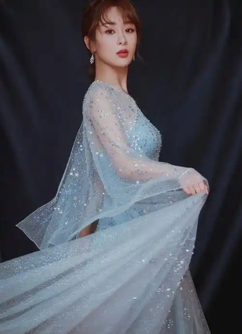 杨紫身穿"仙女裙"的造型,也太好看了吧,简直就是仙女本仙!