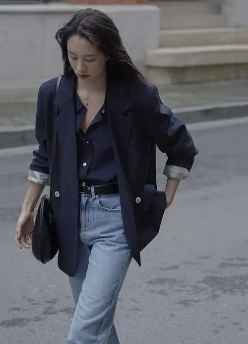 不妨试试休闲西服外套穿搭,简单干练|西装|卡其色|小西装|牛仔裤_网易