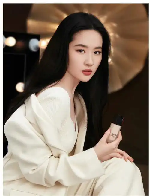 分享刘亦菲图片上