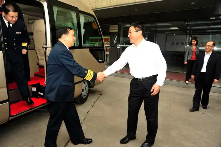 虎门沙角部队周建红政委一行来我院交流工作