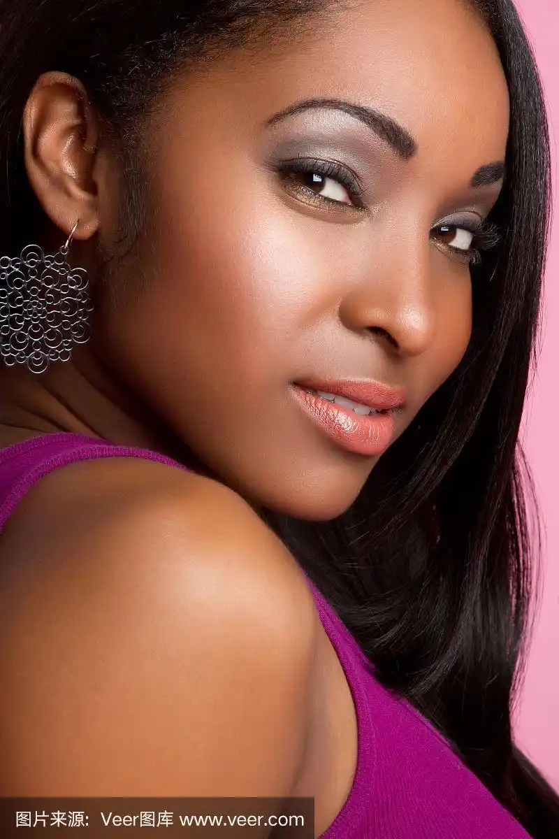 漂亮的黑色的女孩