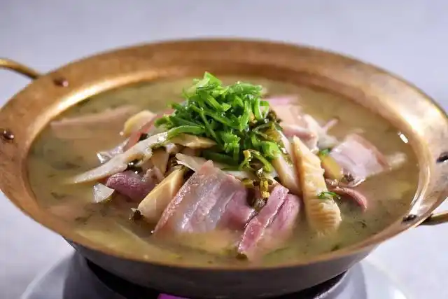 宿迁的湖鲜美食总是鲜美可口,那就在一缕春风中品味下宿迁美食吧