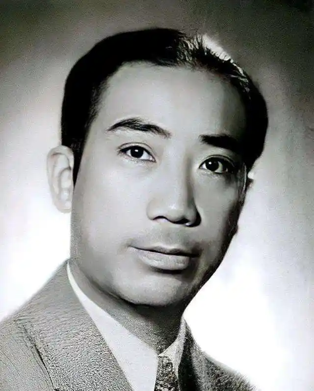 五重间谍袁殊:《伪装者》原型,为了情报甘当叛徒,含冤14年