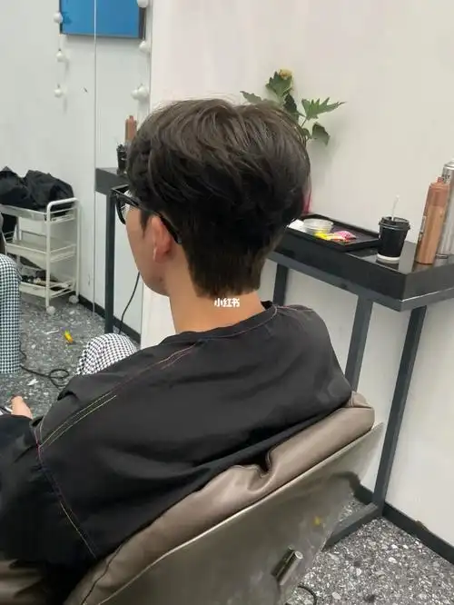 男生后脑勺怎么剪好看,男生后脑勺推荐发型,昆明发型,昆明发型设计